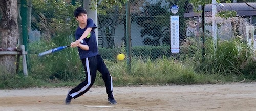 吹田祭ソフトボール大会第2戦で,M1松本,D3小林,B4濱政による6-4-3のダブルプレーもあり,4-5xで辛勝しました.