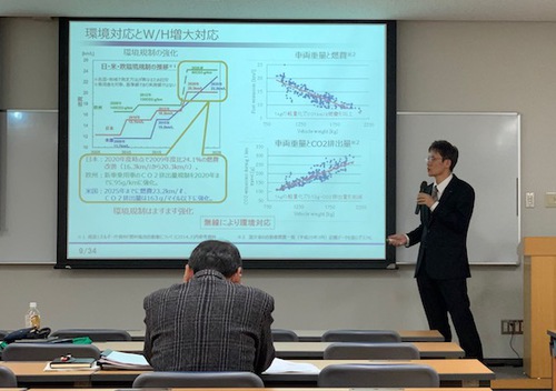 D3國立とD3小林が博士公聴会において発表を行いました